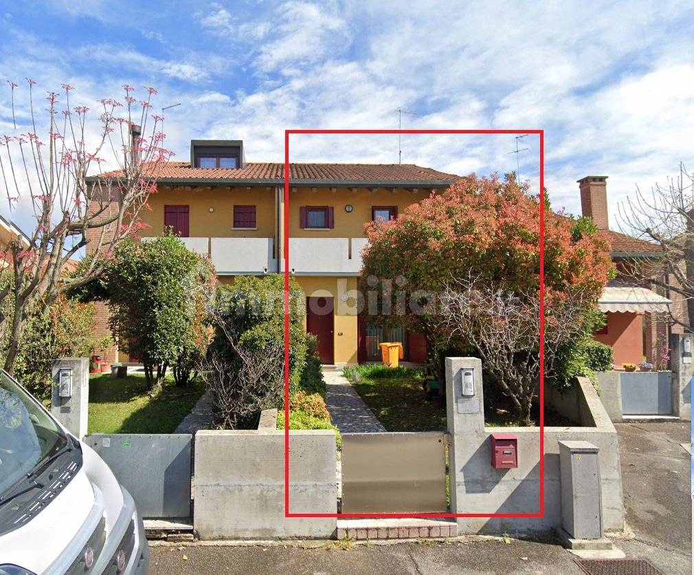 2 غرف نوم منزل في Castelfranco Veneto, Italy رقم 318584