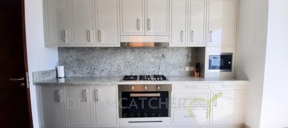 3 bedrooms Apartment in Dubai, UAE No. 217 2