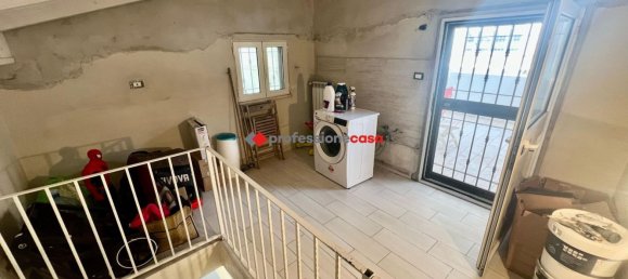 3-salle Duplex à Foggia, Italy No. 68561 7