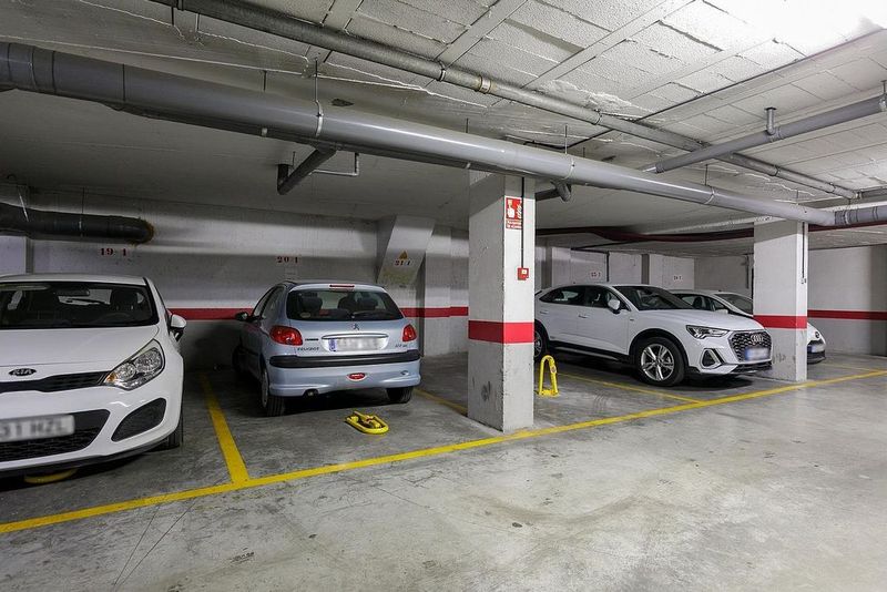 Garaje en Granada, Spain No. 222326