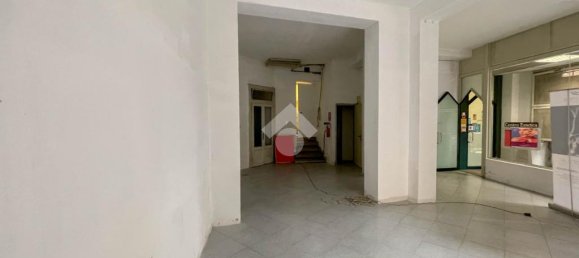 Propiedad comercial de 2 habitaciónes en Olginate, Italy No. 105062 2