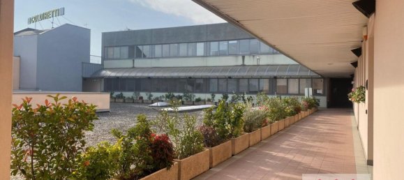 238m² Warehouse in Vicenza, Italy No. 321167 17