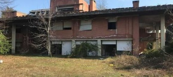 14-salle Villa à Castano Primo, Italy No. 154500 32