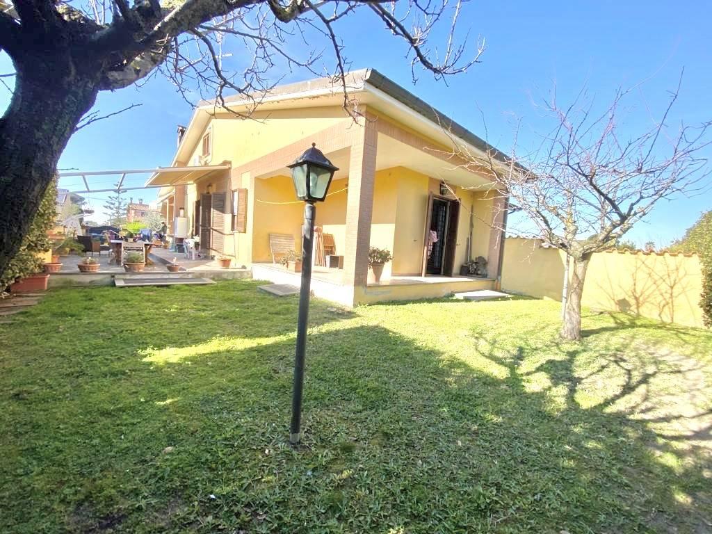 6-salle Villa à Rome, Italy No. 153550