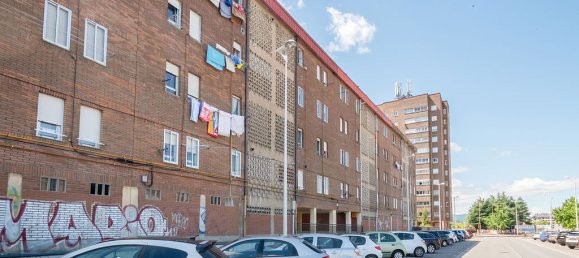 Apartamento de 3 dormitorios en León, Spain No. 28909 5