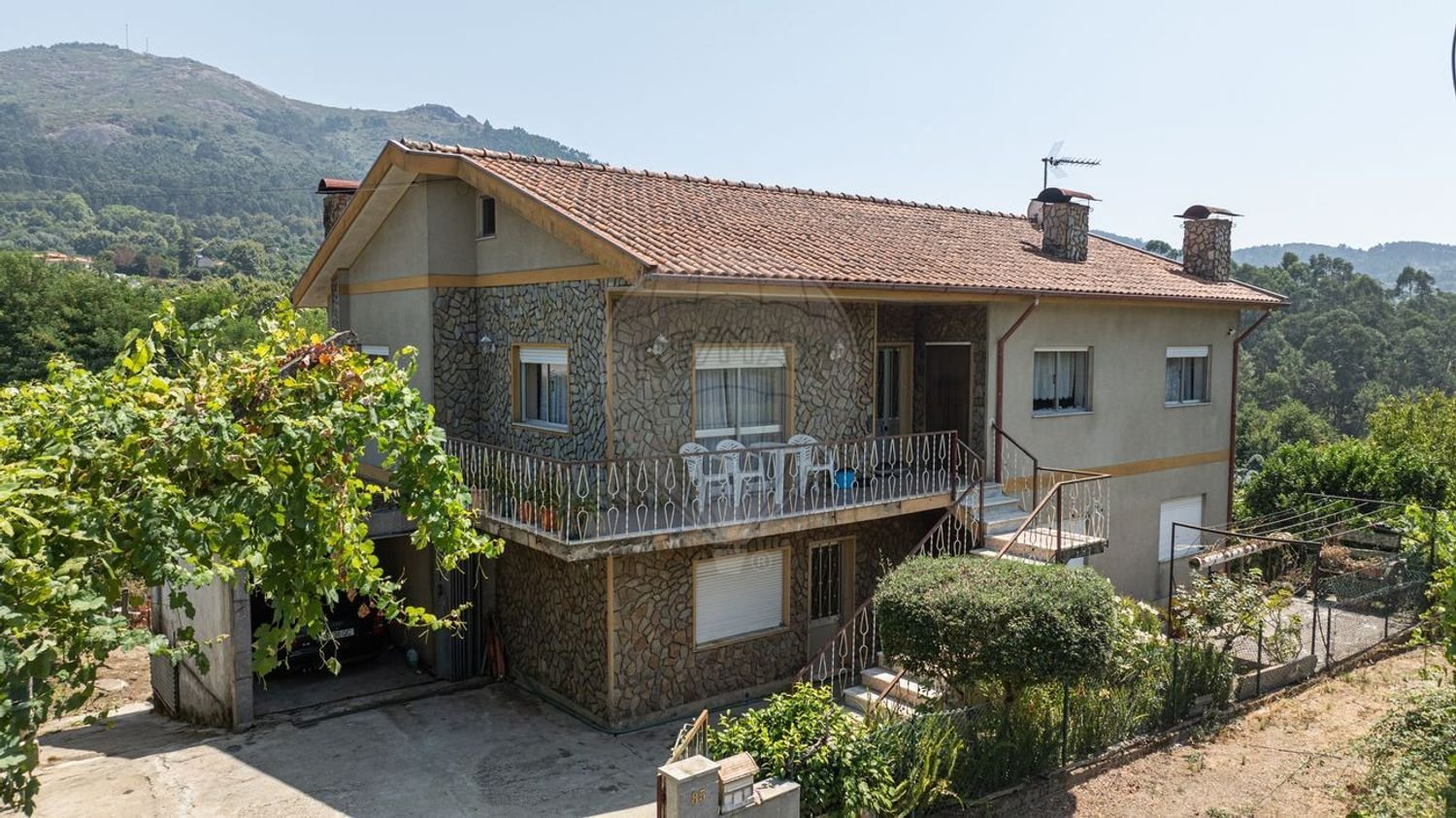 3 bedrooms House in Amares, Portugal No. 269033