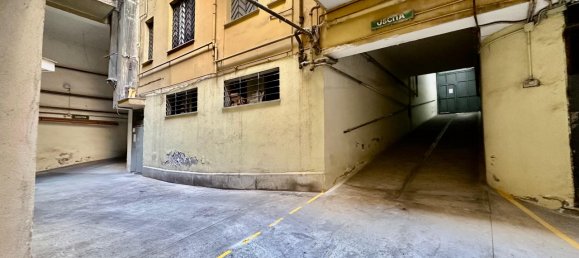 2 rooms Garage in Naples, Italy No. 14650 4