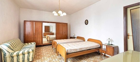 5 rooms Apartment in Como, Italy No. 315430 7