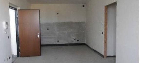 3 rooms Apartment in Magenta, Italy No. 164603 5