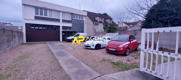 2 غرف نوم بناية في Bezons, France رقم 187623 2