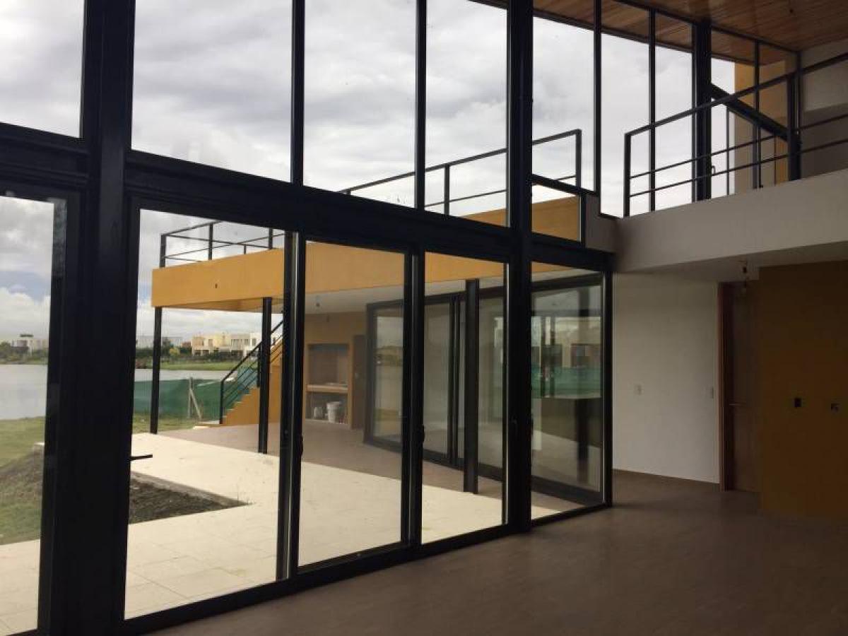 3 bedrooms House in Tigre, Argentina No. 11063