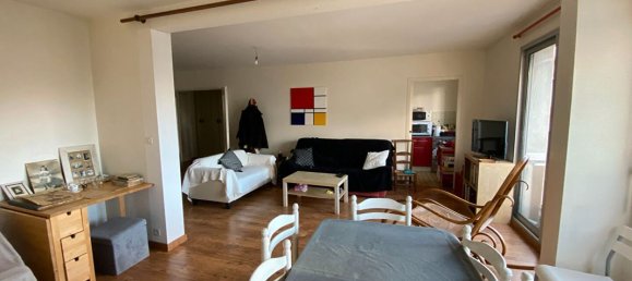 1 bedroom Apartment in Bourges, France No. 102855 2