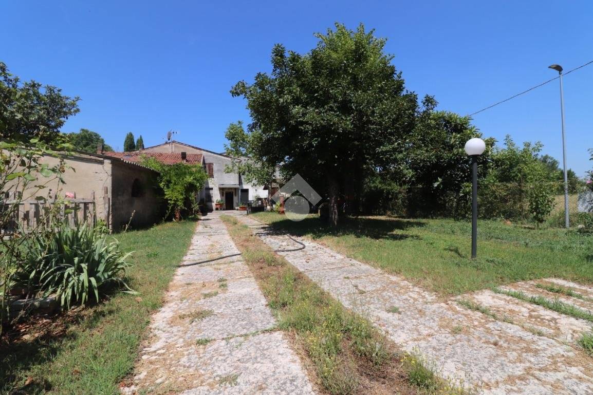 4 Schlafzimmer Villa in Mantua, Italy, Nr. 246350