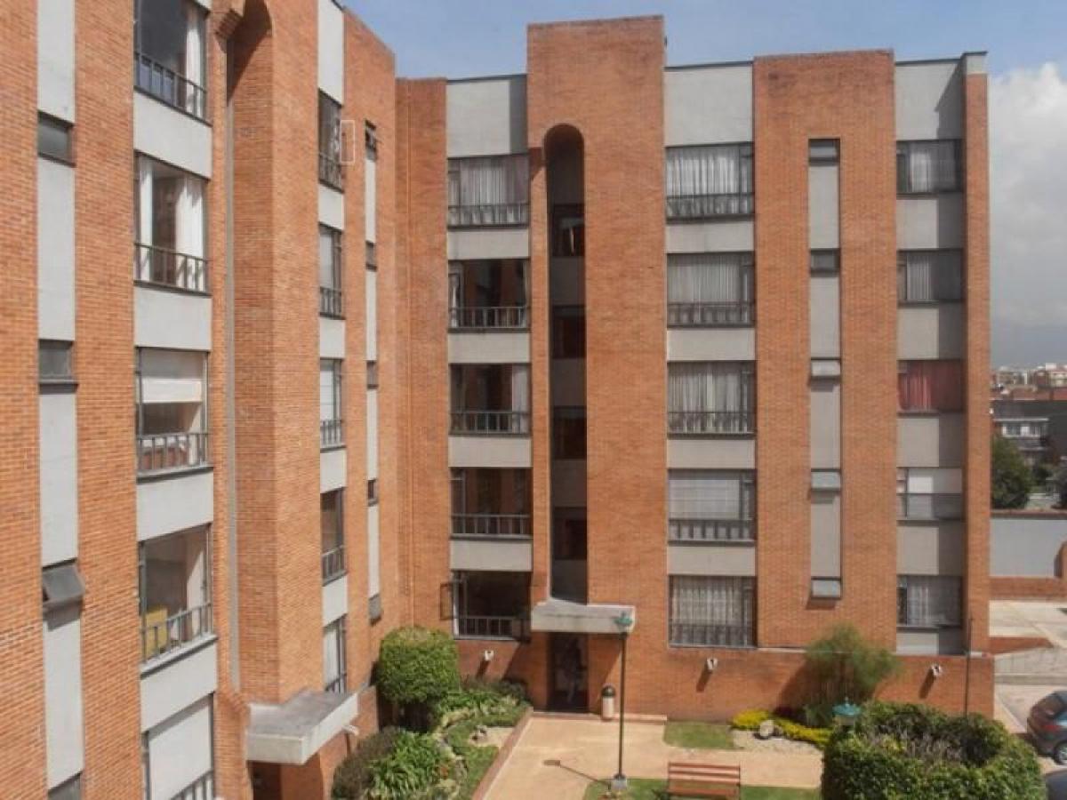 3 bedrooms House in Bogota, Colombia No. 13850