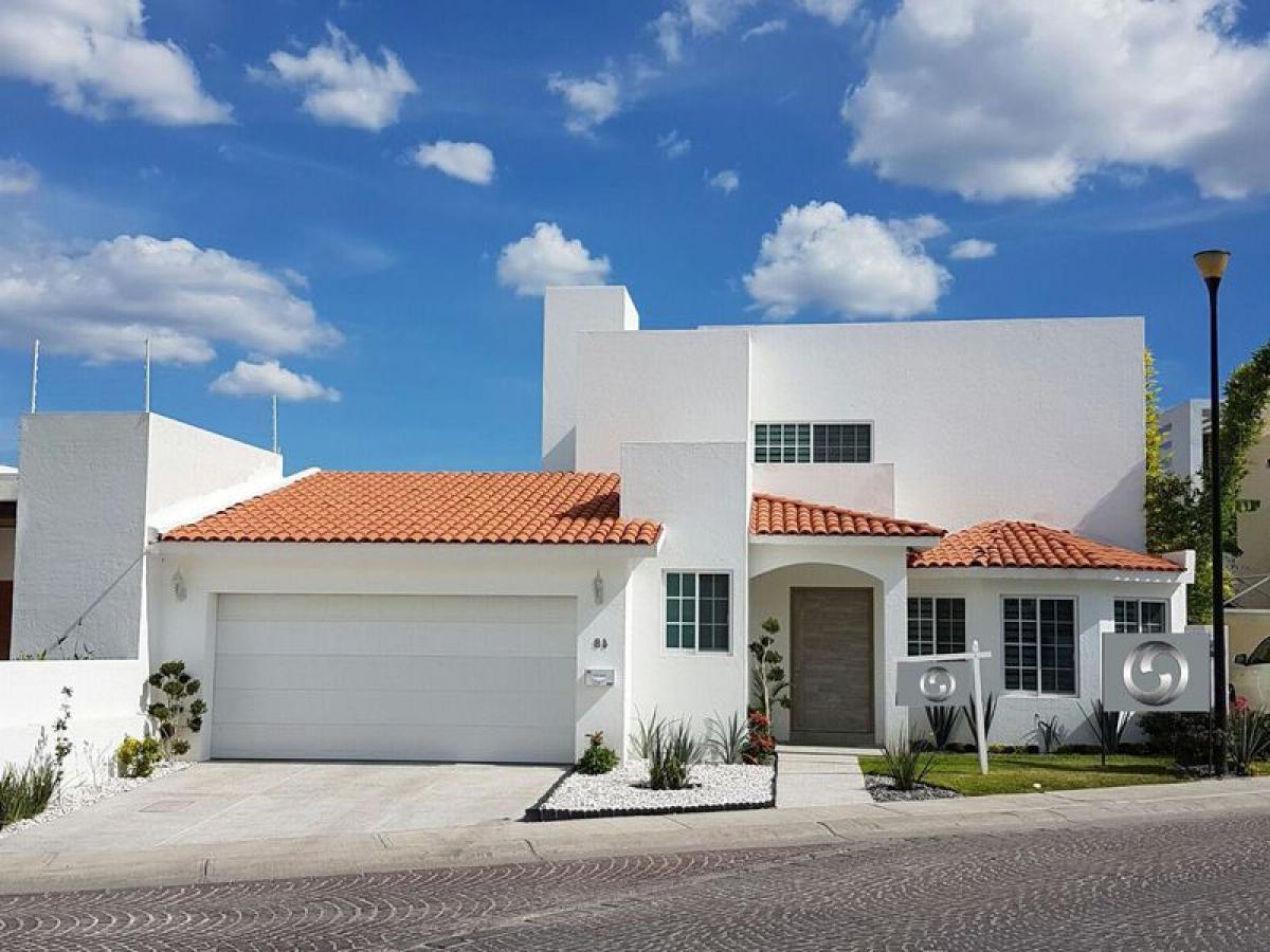 Casa de 3 dormitorios en Querétaro, Mexico No. 185369