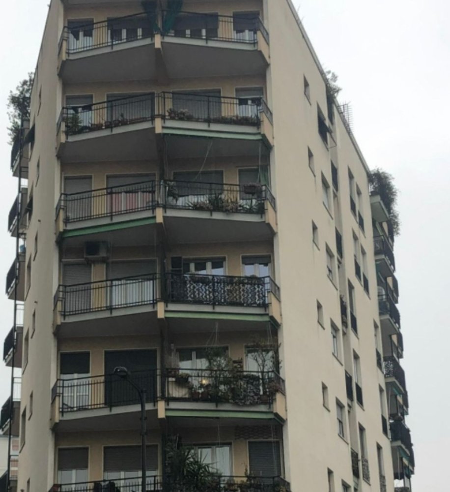 3غرفة شقة في Cinisello Balsamo, Italy رقم 103655