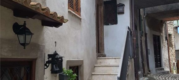 5-salle Appartement à Artena, Italy No. 50100 2