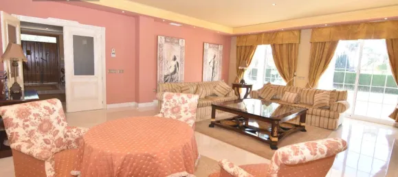 5 bedrooms Villa in Mijas, Spain No. 82731 18