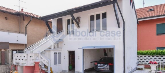 3 rooms House in Seregno, Italy No. 134707 3