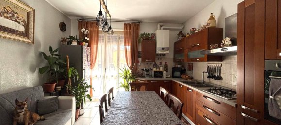 2 Schlafzimmer Wohnung in Malnate, Italy, Nr. 268550 3