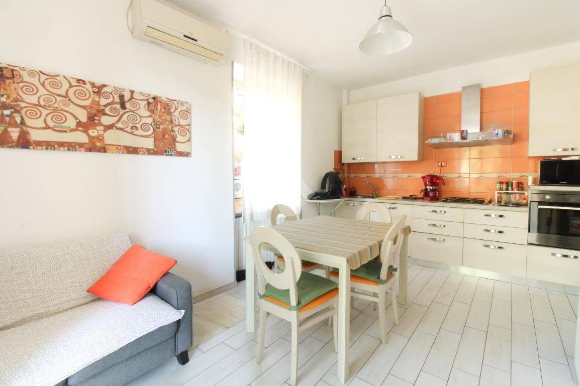 Квартира с 2 спальнями в Ортона, Италия № 269794