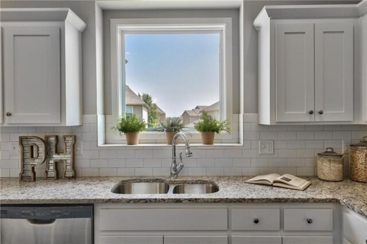 5 bedrooms House in Olathe, USA No. 395289