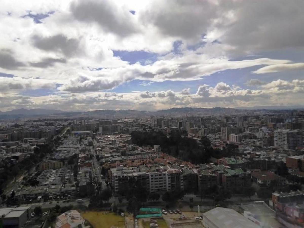 Casa de 3 dormitorios en Bogotá, Colombia No. 12555