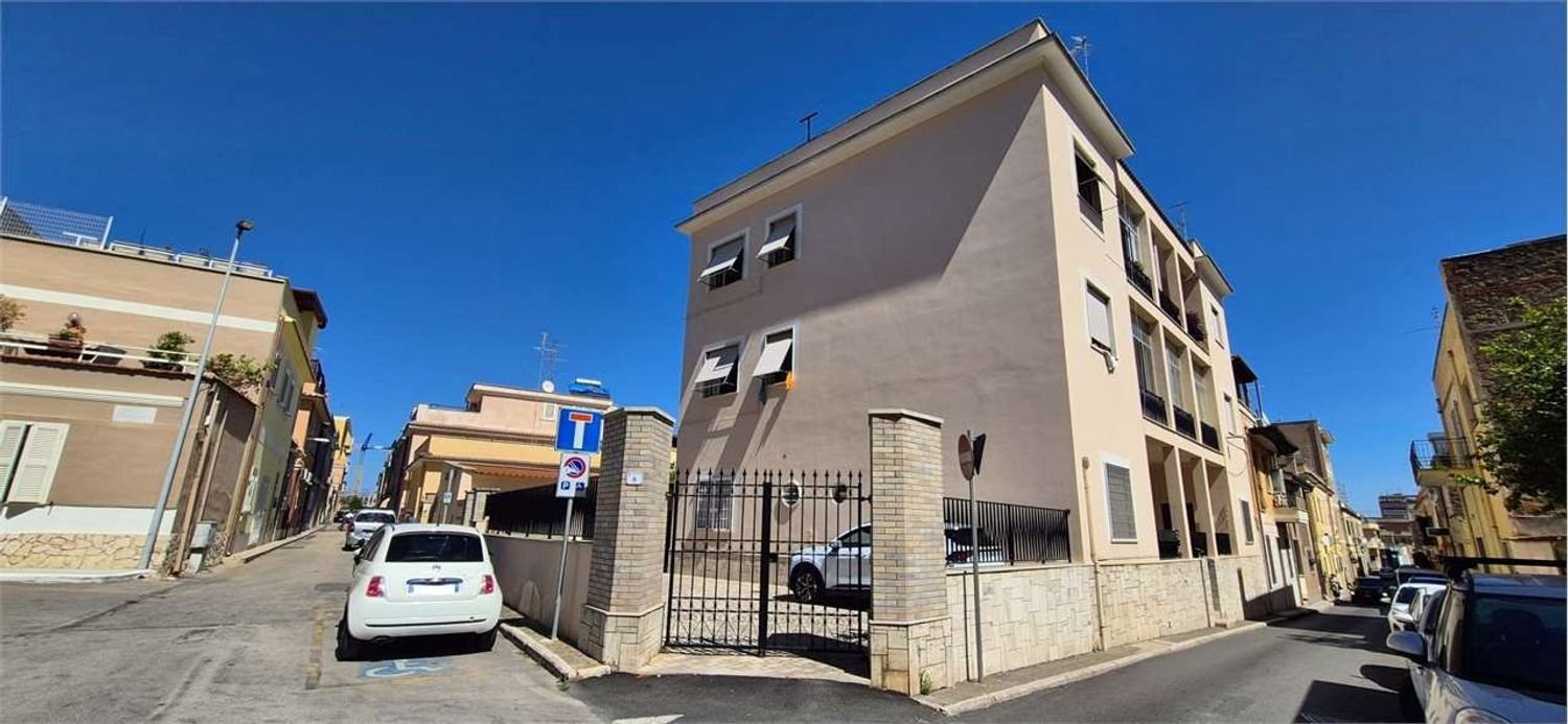 Apartamento de 2 dormitorios en Nettuno, Italy No. 371507