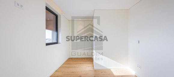 Квартира с 3 спальнями в Авейру, Португалия № 152488 7