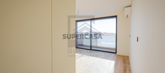 Квартира с 3 спальнями в Авейру, Португалия № 152488 39