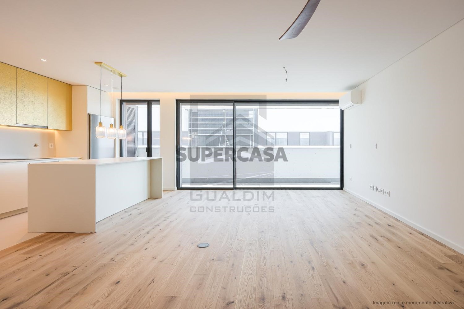 Квартира с 3 спальнями в Авейру, Португалия № 152488