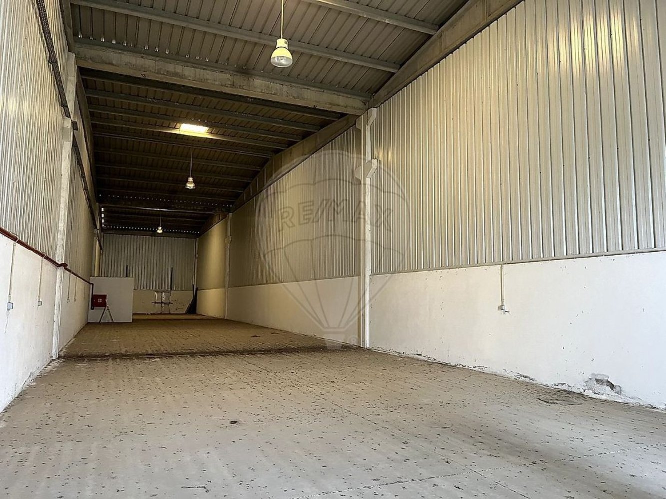 Almacén en Samora Correia, Portugal 417 m² No. 67143