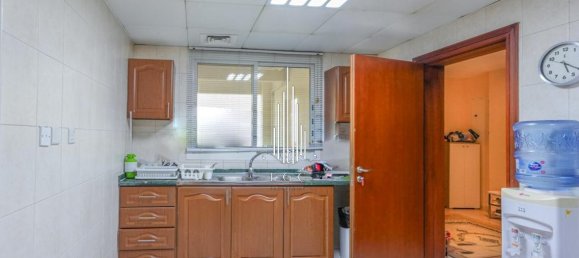 4 bedrooms Villa in Abu Dhabi, UAE No. 22683 14