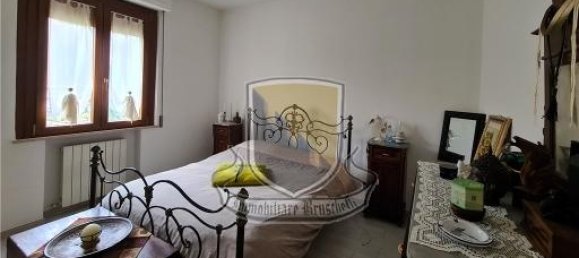 5 rooms Apartment in Sovicille, Italy No. 31982 17