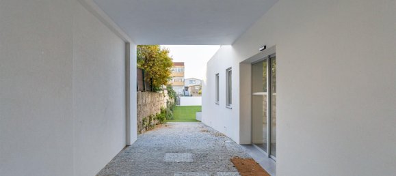 33 bedrooms Building in Porto, Portugal No. 141039 7