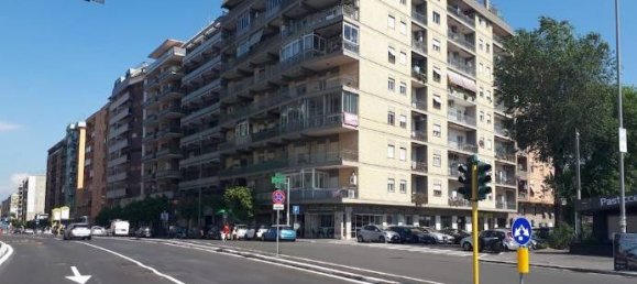 4 rooms Commercial property in Rome, Italy No. 65311 5