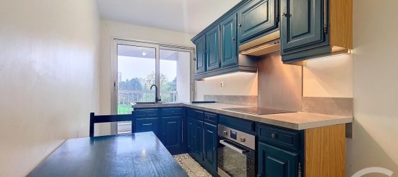 2 bedrooms Apartment in Chennevieres-sur-Marne, France No. 162609 2