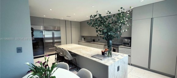 5 chambres duplex à vendre à Miami, Miami-Dade, Florida, USA № 614457 12