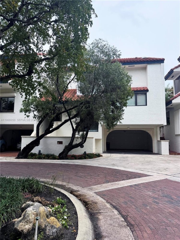 5 chambres duplex à vendre à Miami, Miami-Dade, Florida, USA № 614457