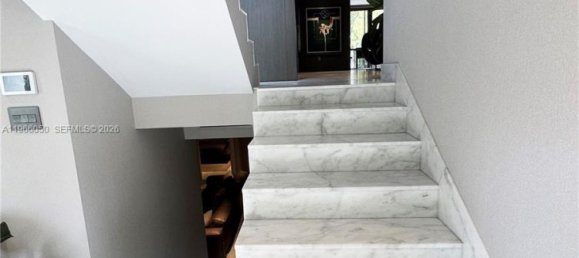 5 chambres duplex à vendre à Miami, Miami-Dade, Florida, USA № 614457 4