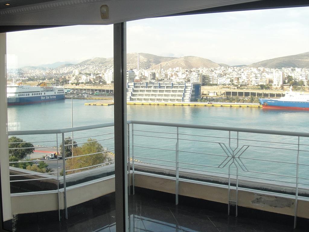  em Piraeus, Greece N.º 7727