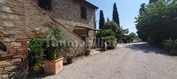 2 bedrooms House in Castiglione del Lago, Italy No. 159970 17