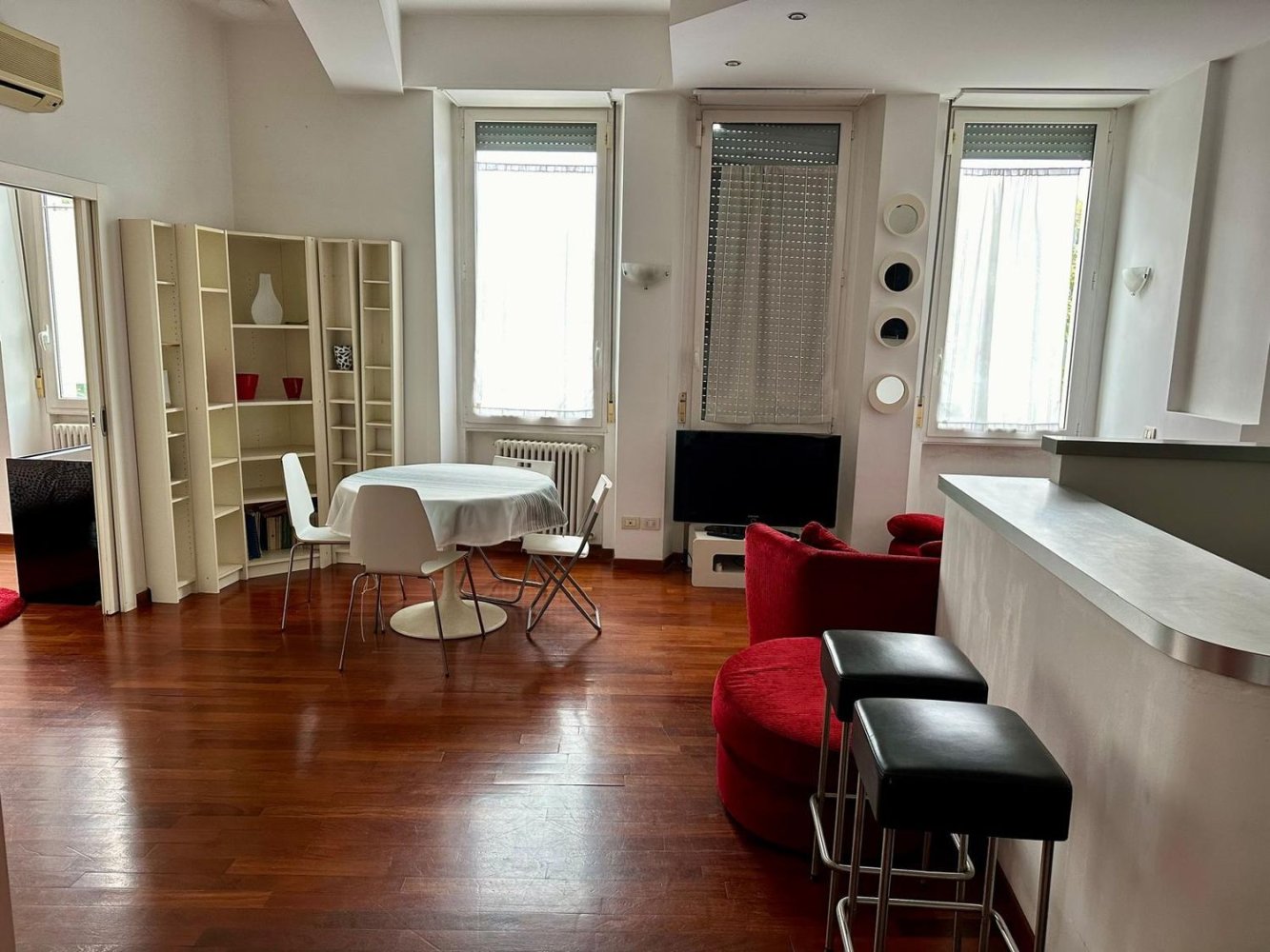 2-Zimmer Wohnung in Milan, Italy, Nr. 241398