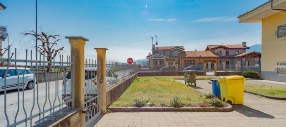 2-salle Appartement à Caraglio, Italy No. 24848 36