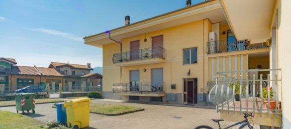 2-salle Appartement à Caraglio, Italy No. 24848 16