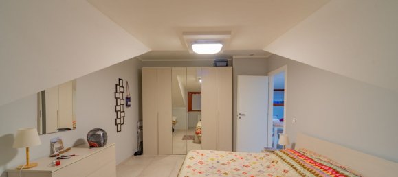 2-salle Appartement à Caraglio, Italy No. 24848 29