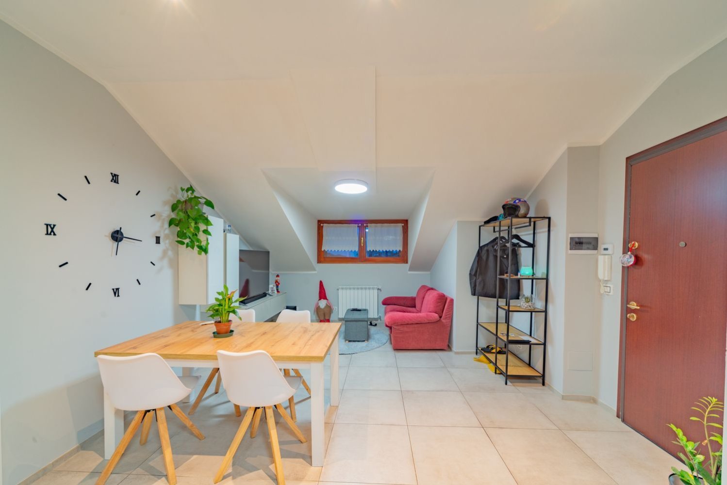 2-salle Appartement à Caraglio, Italy No. 24848