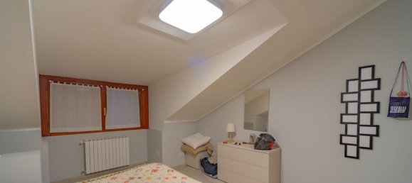 2-salle Appartement à Caraglio, Italy No. 24848 27