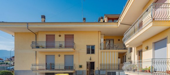 2-salle Appartement à Caraglio, Italy No. 24848 15