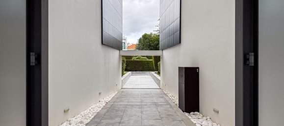 4 bedrooms Duplex in Cascais, Portugal No. 96379 27